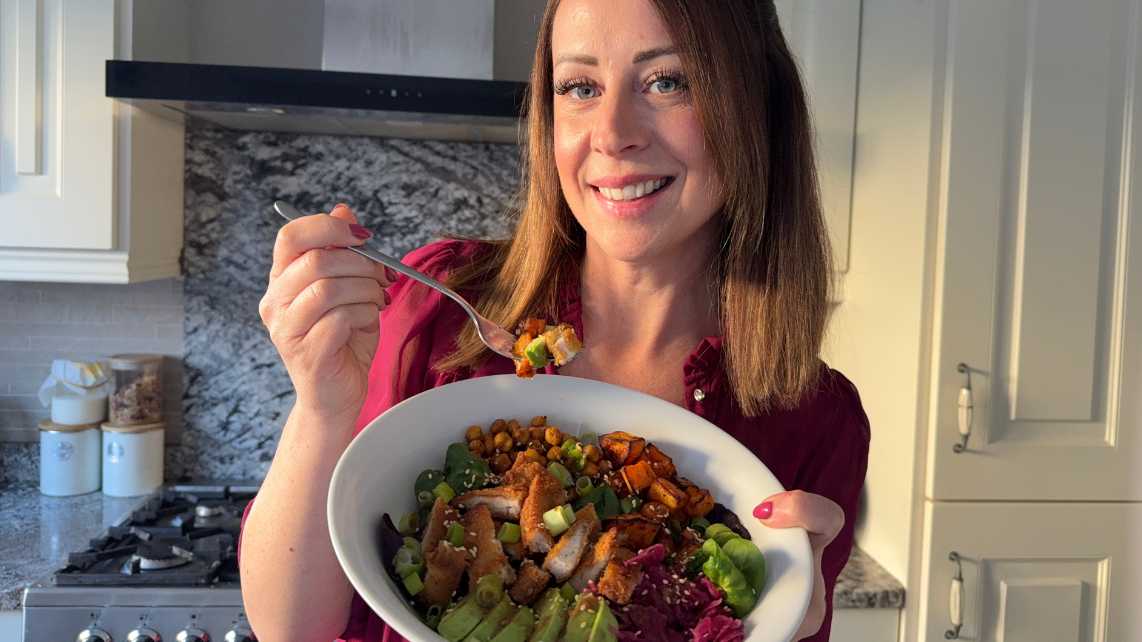 Crispy Chicken Buddha Bowl 